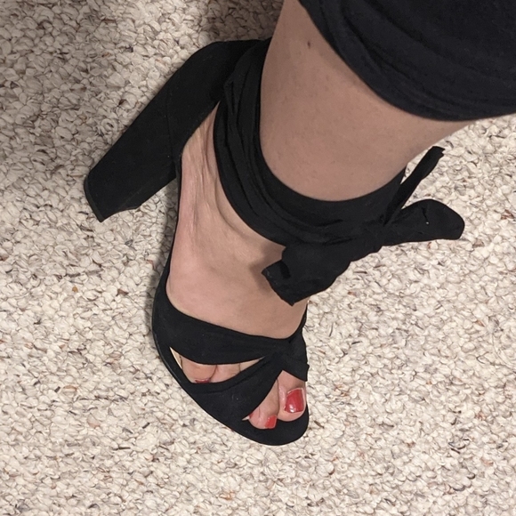 Sandals - Picture 4 of 7